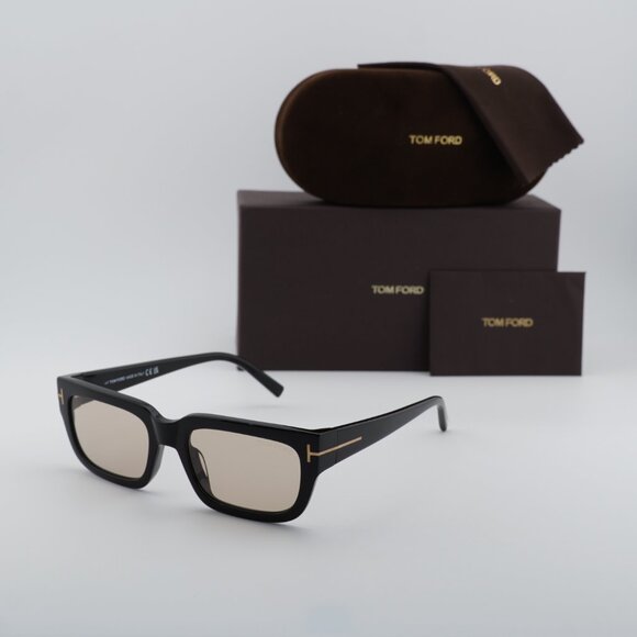 Tom Ford Ezra FT1075 01E Rectangle Sunglasses – Black/Brown Photochromic main image 4